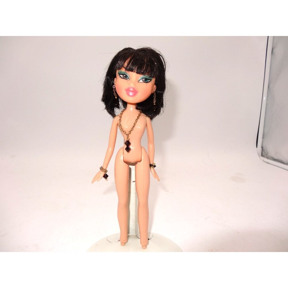Bratz Selfie JADE Doll Nice Condition Nude Short Black hair with Jewelry 2001